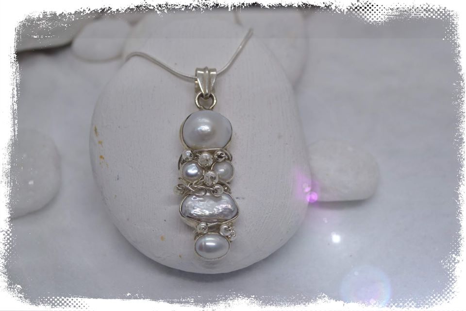 Freshwater Pearl and Silver Wired Pendant