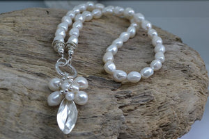 Baroque freshwater pearl and Leaf Pendant