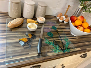 Bumble Bee and Thistle Worktop Saver/chopping board